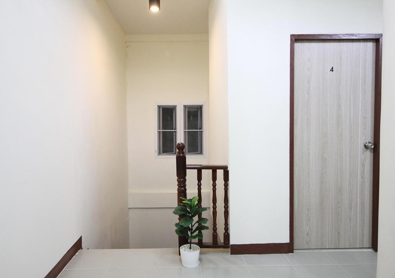 Chaiwat Hostel Бангкок Экстерьер фото