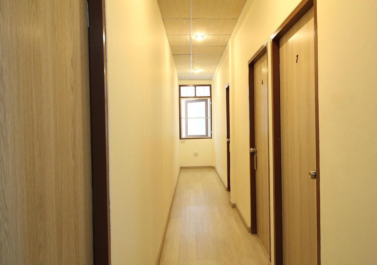 Chaiwat Hostel Бангкок Экстерьер фото