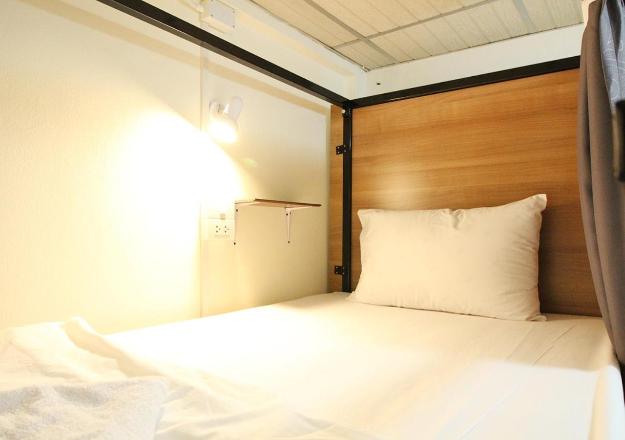 Chaiwat Hostel Бангкок Экстерьер фото