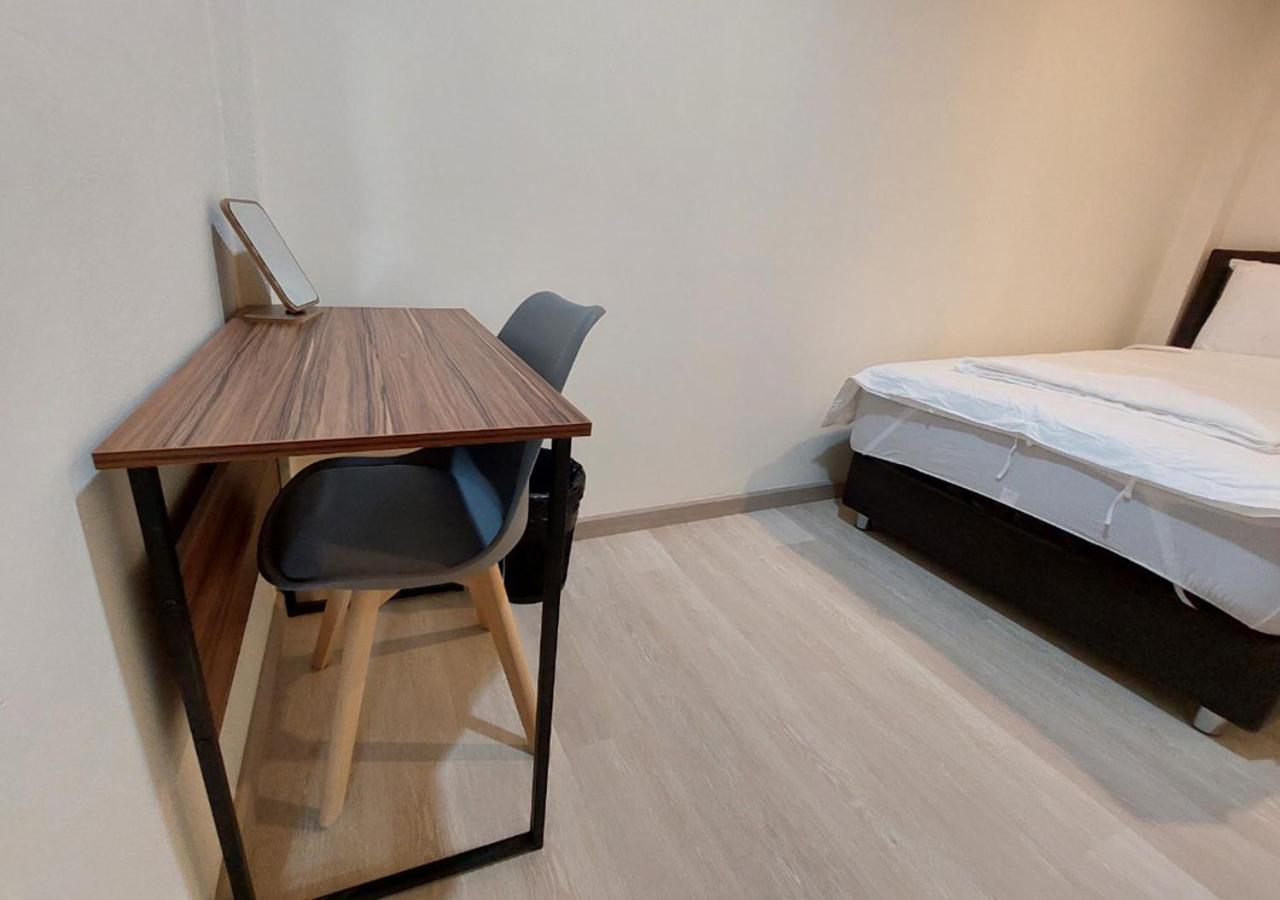 Chaiwat Hostel Бангкок Экстерьер фото